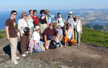 Ricardo Chama mit seiner Gruppe auf dem Gipfel des Pedra Bonita